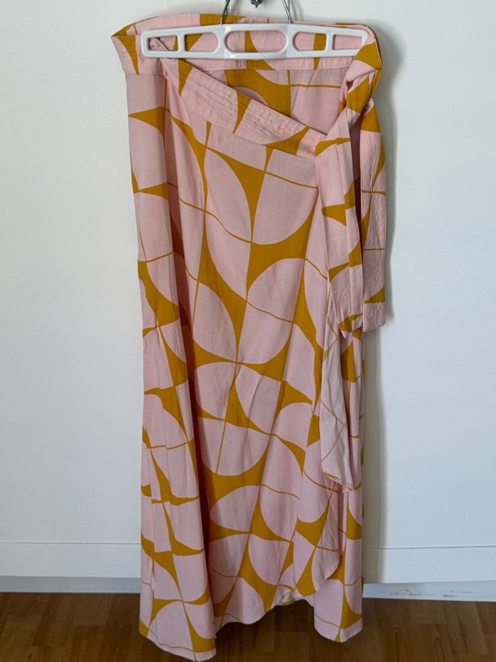 Women's Pink and Mustard Geometric Maxi Skirt